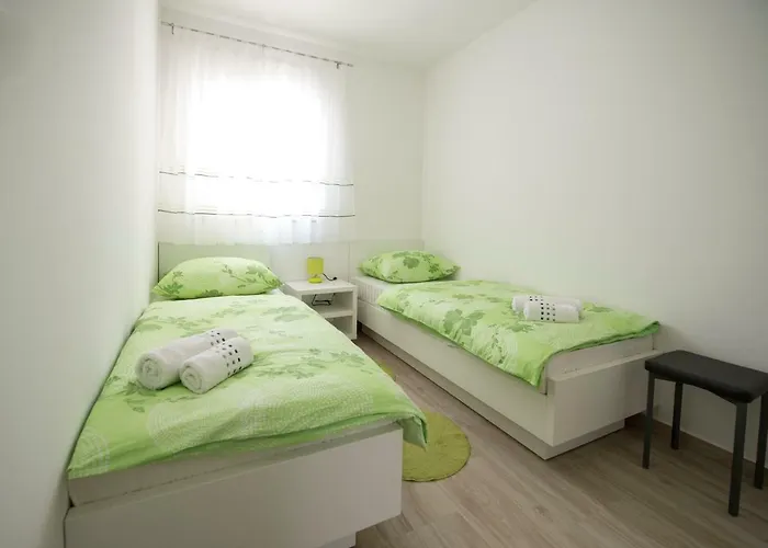 Bonus And Private Parking 公寓