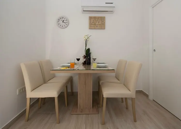 Bonus And Private Parking 公寓 *