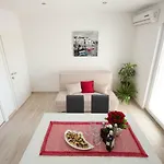 Daire Bonus And Private Parking Split