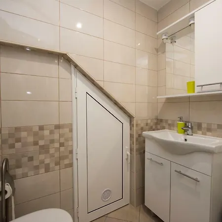 Bonus And Private Parking Apartman Split